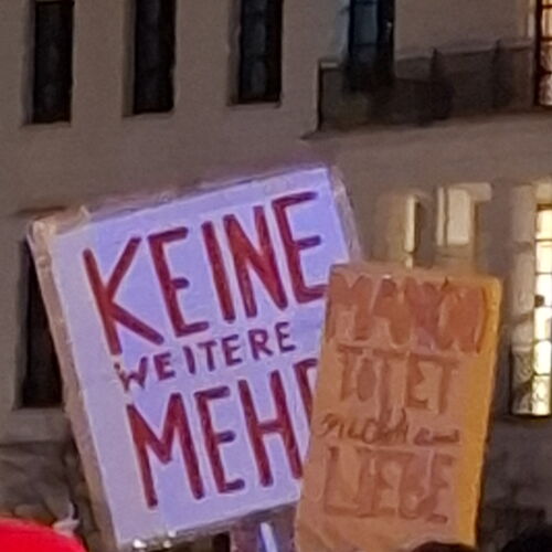 Plakat "Keine weitere mehr"